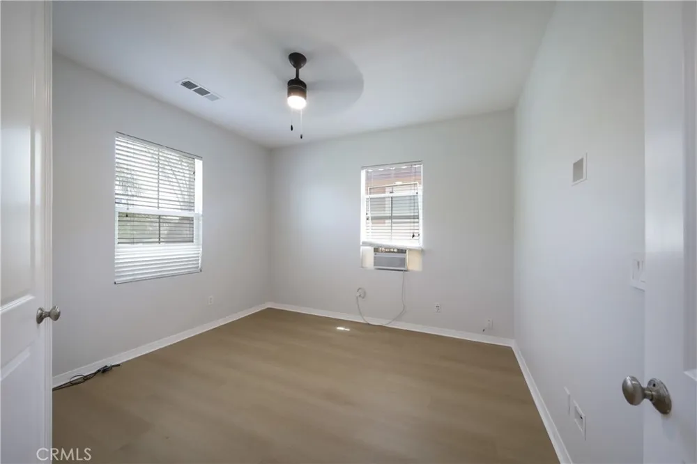 5702 Segovia Way Bakersfield, CA 93306