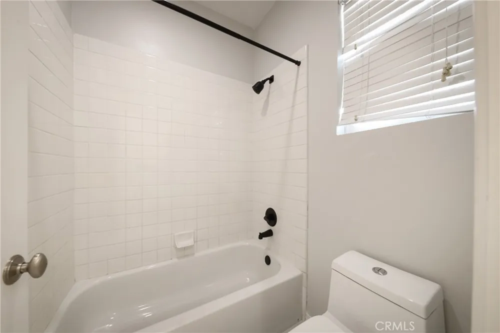 5702 Segovia Way Bakersfield, CA 93306