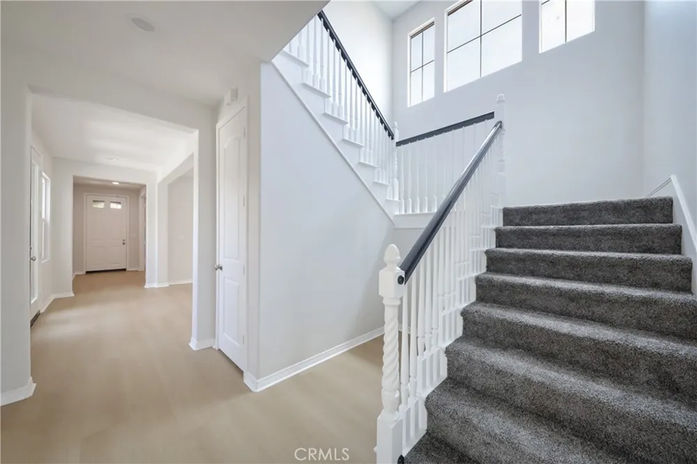 5702 Segovia Way Bakersfield, CA 93306