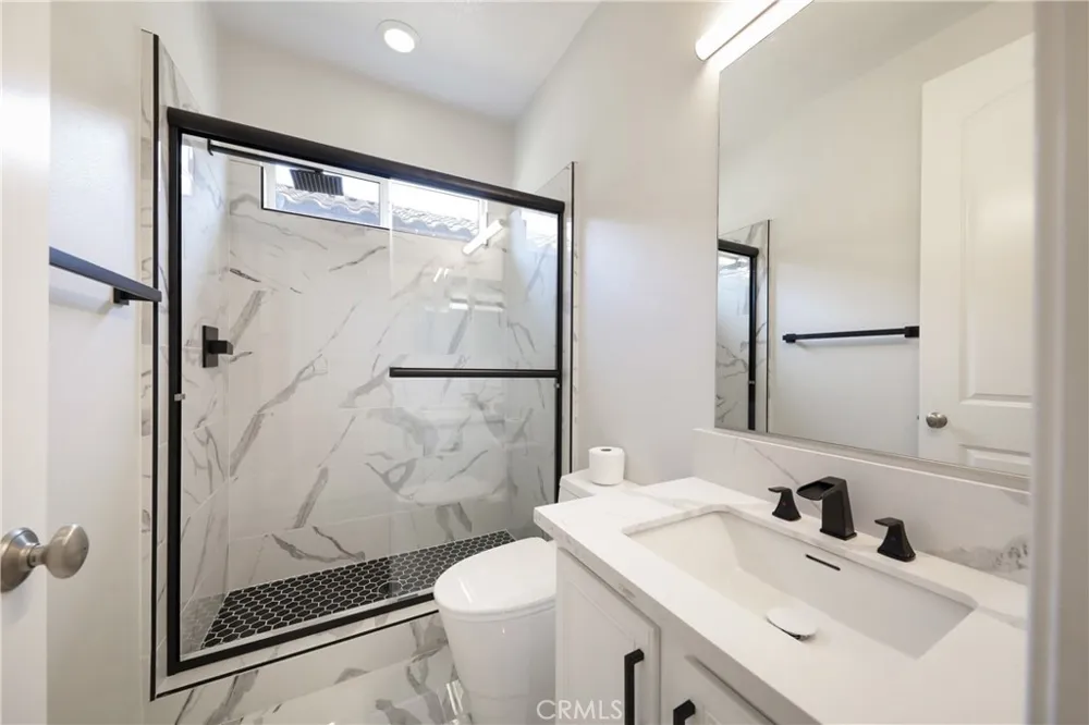 5702 Segovia Way Bakersfield, CA 93306
