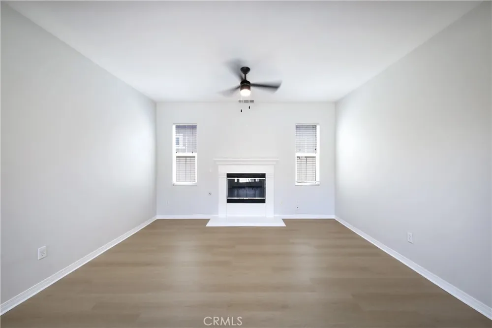5702 Segovia Way Bakersfield, CA 93306