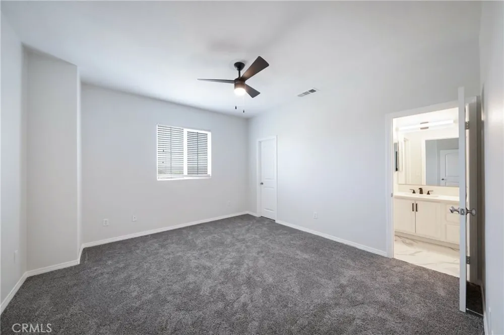 5702 Segovia Way Bakersfield, CA 93306