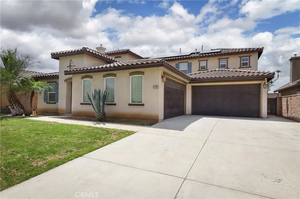 5702 Segovia Way Bakersfield, CA 93306