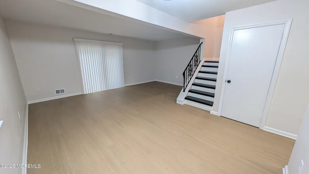 13 Wren Way Howell, NJ 07731