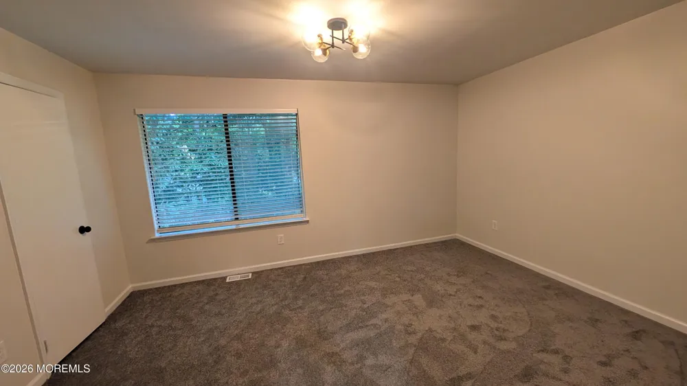 13 Wren Way Howell, NJ 07731