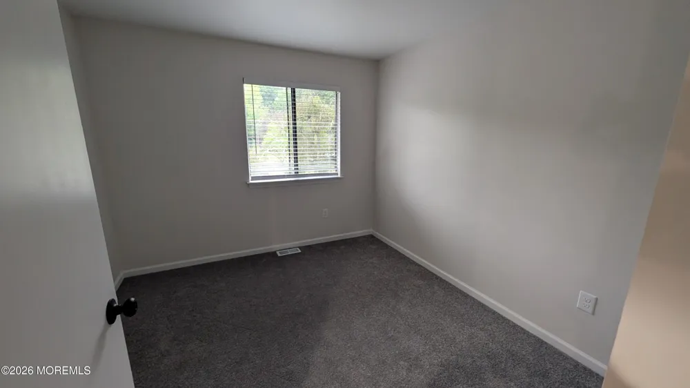 13 Wren Way Howell, NJ 07731