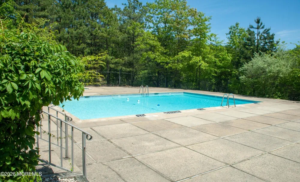 13 Wren Way Howell, NJ 07731