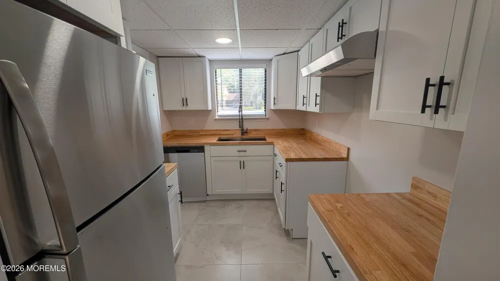 13 Wren Way Howell, NJ 07731