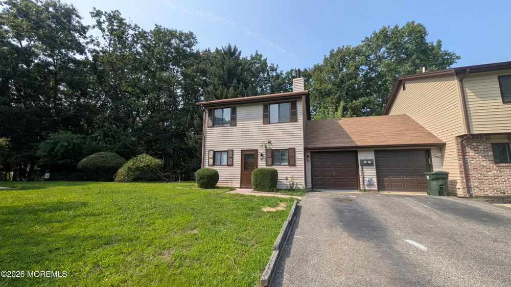 13 Wren Way Howell, NJ 07731