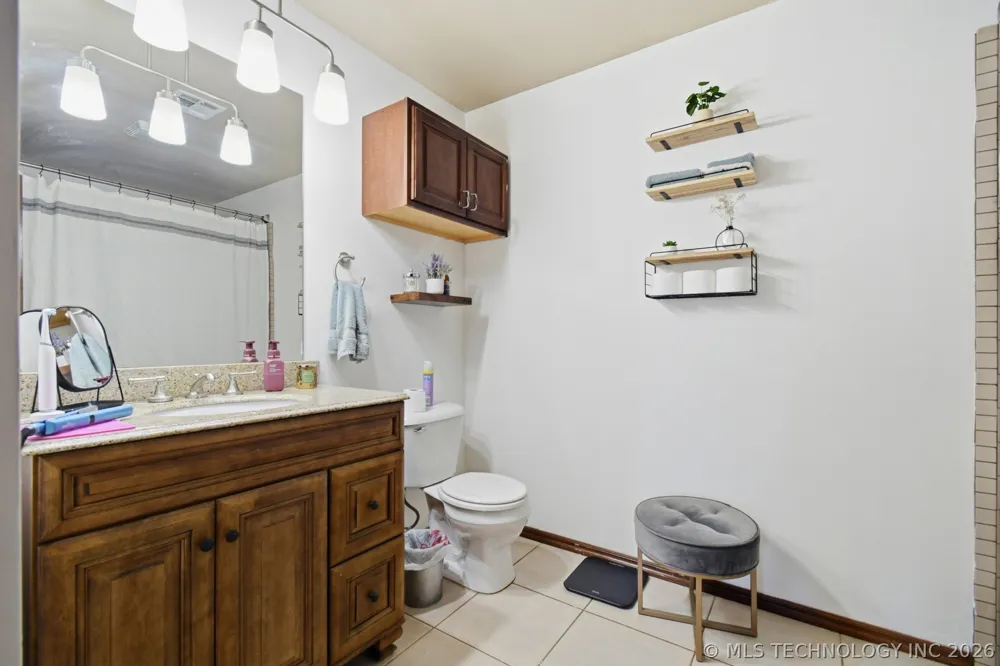 104 Overland Court Shawnee, OK 74804