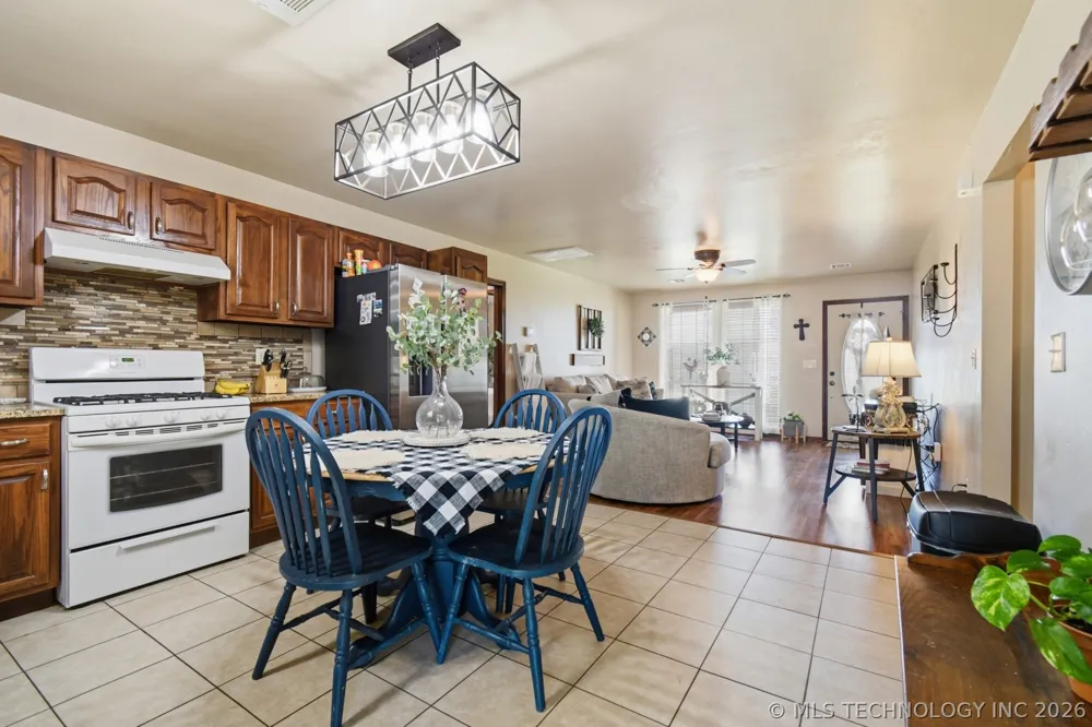 104 Overland Court Shawnee, OK 74804