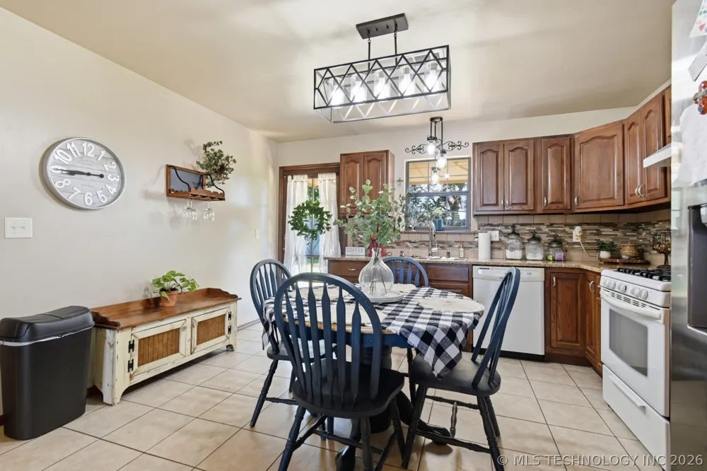 104 Overland Court Shawnee, OK 74804
