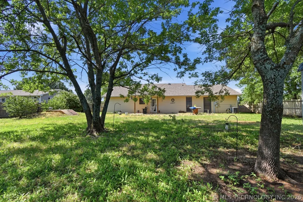 104 Overland Court Shawnee, OK 74804
