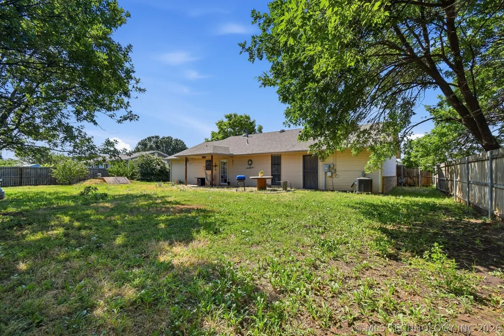 104 Overland Court Shawnee, OK 74804
