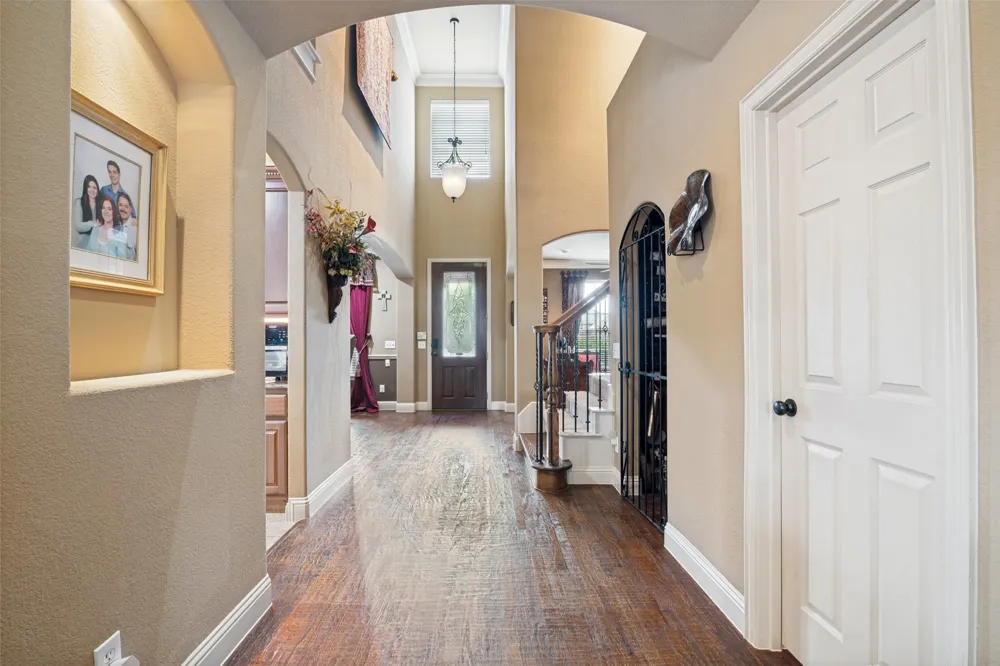 608 Chalk Hill Lane Murphy, TX 75094
