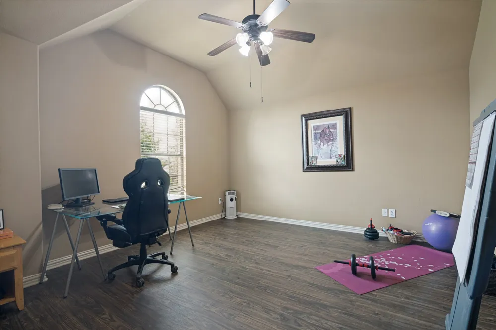608 Chalk Hill Lane Murphy, TX 75094
