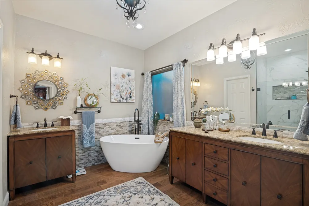 608 Chalk Hill Lane Murphy, TX 75094