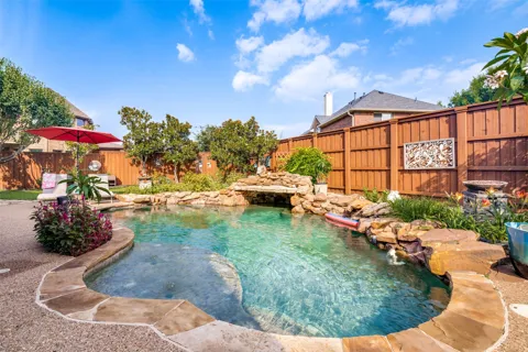 608 Chalk Hill Lane