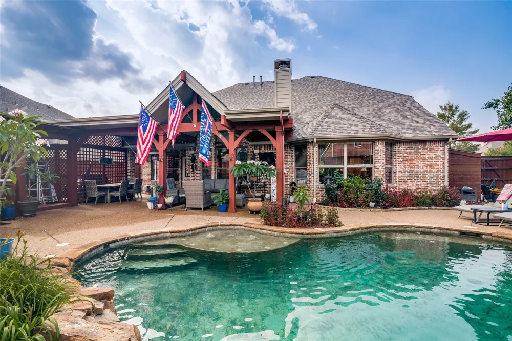 608 Chalk Hill Lane Murphy, TX 75094