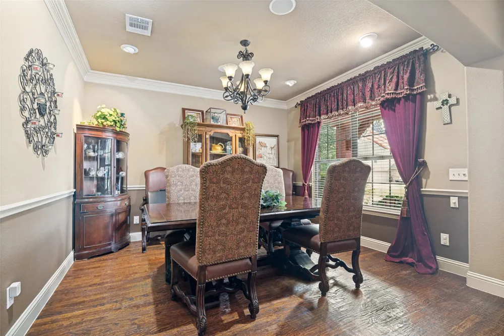 608 Chalk Hill Lane Murphy, TX 75094