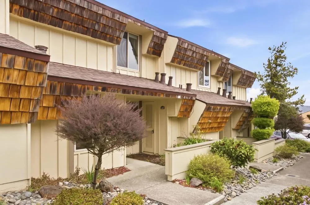 2712 Meath Drive South San Francisco, CA 94080
