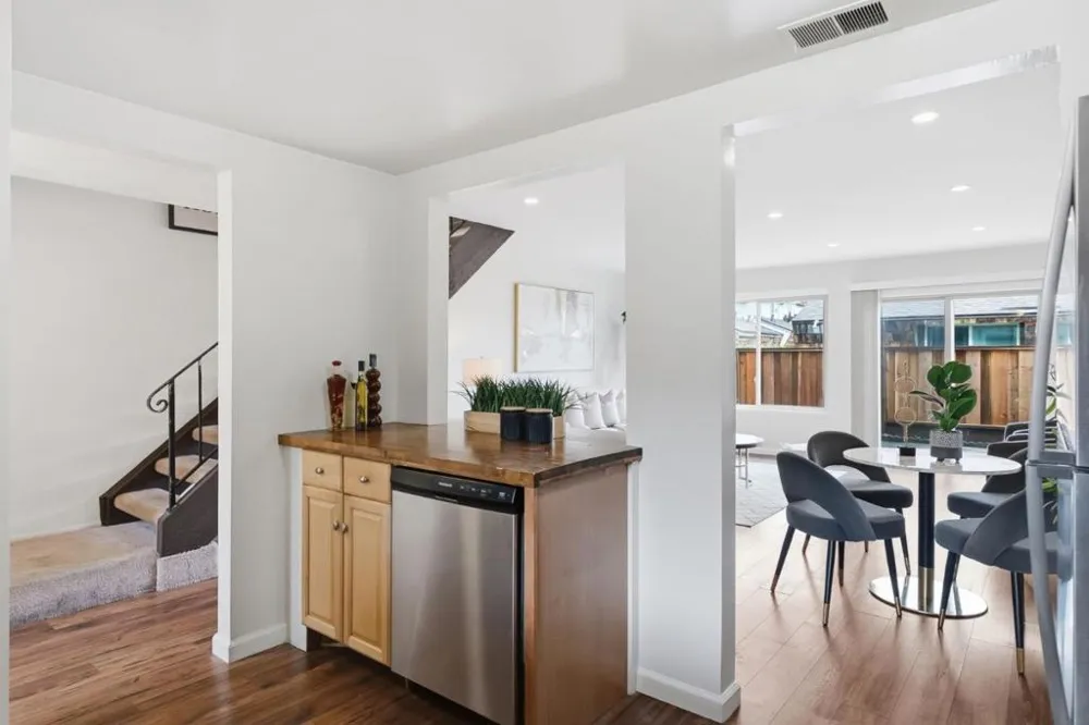 2712 Meath Drive South San Francisco, CA 94080