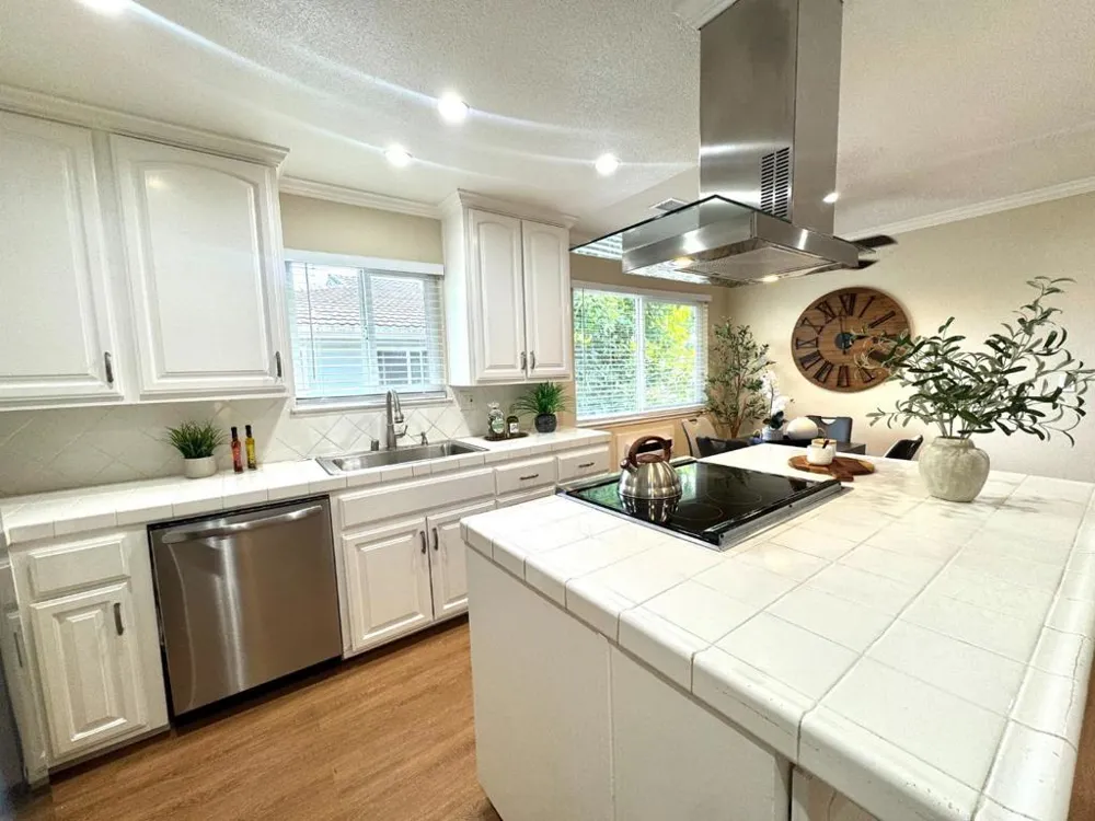 5703 Playa Del Rey #4 San Jose, CA 95123