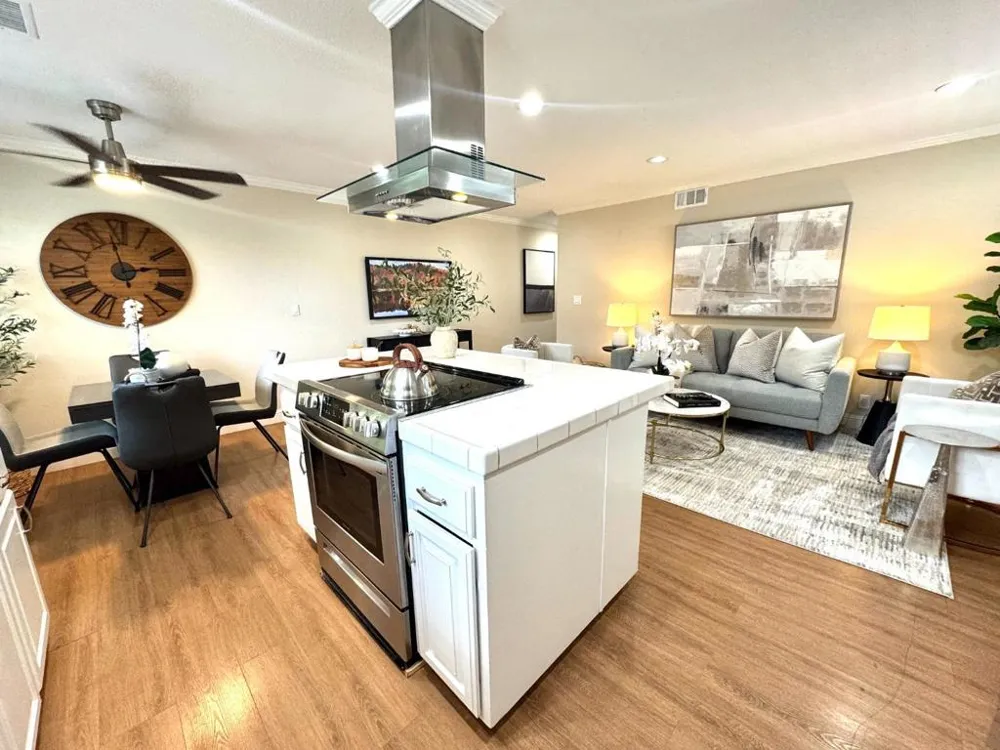 5703 Playa Del Rey #4 San Jose, CA 95123