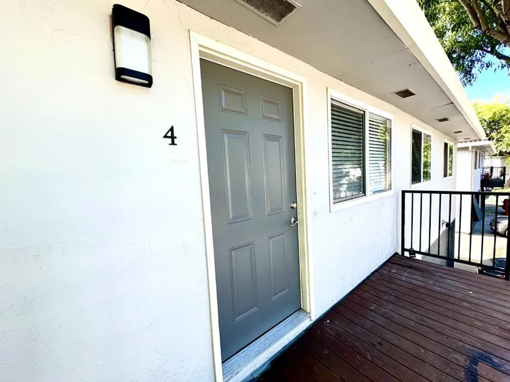 5703 Playa Del Rey #4 San Jose, CA 95123