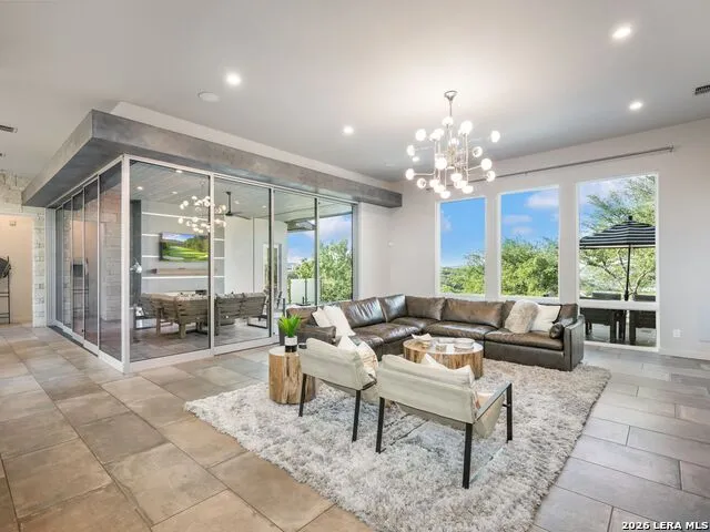 7203 Bella Rose San Antonio, TX 78256