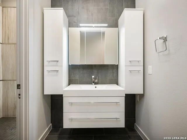 7203 Bella Rose San Antonio, TX 78256