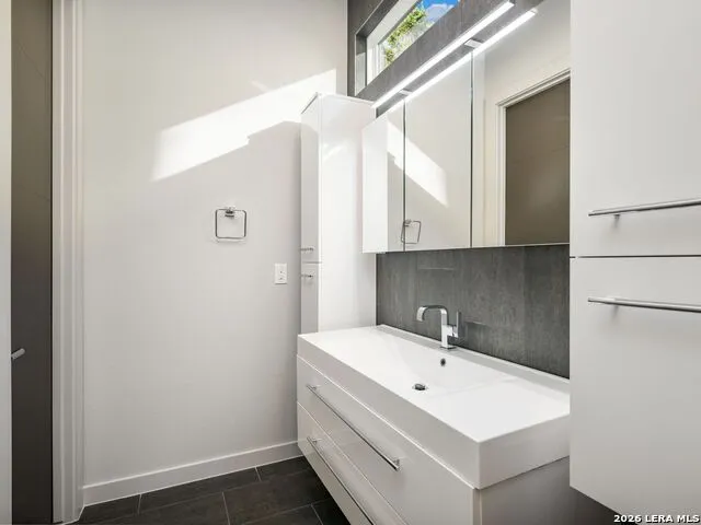 7203 Bella Rose San Antonio, TX 78256