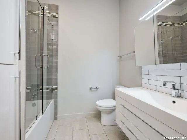 7203 Bella Rose San Antonio, TX 78256