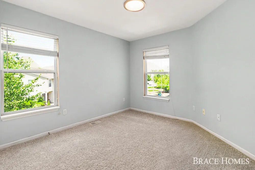 1776 Grand Court NE Grand Rapids Charter Township, MI 49525
