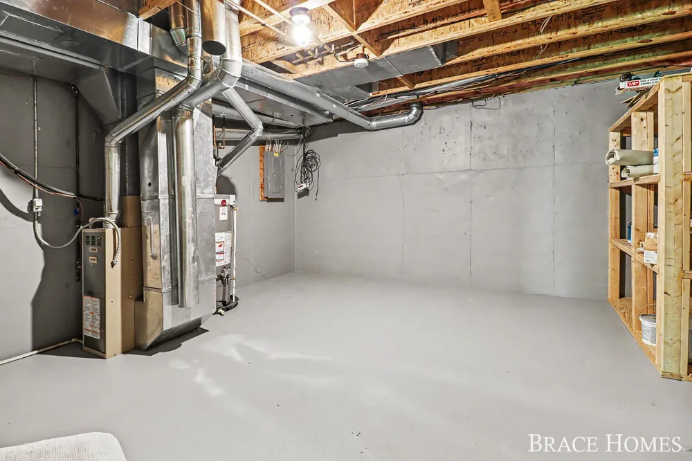 1776 Grand Court NE Grand Rapids Charter Township, MI 49525