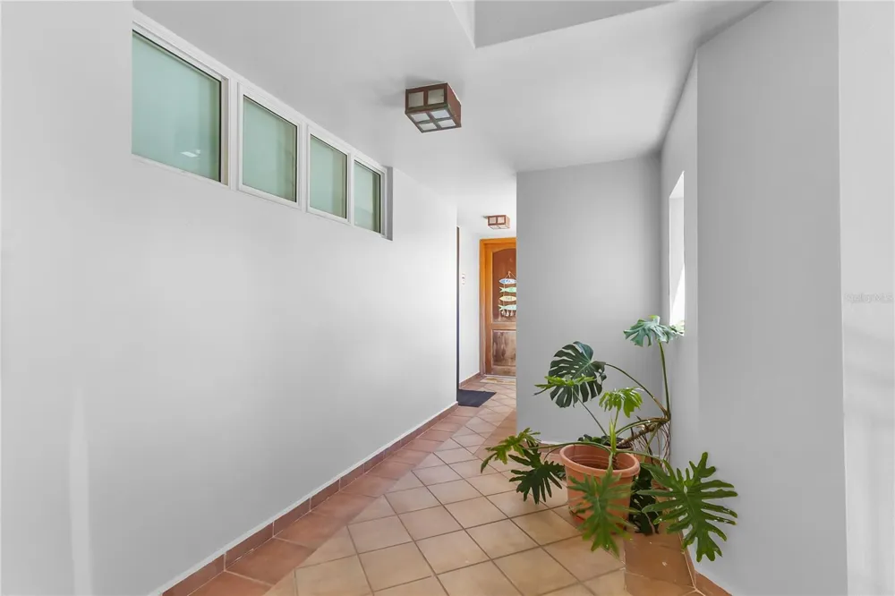 285 PALMAS INN WAY CORNER SE #1303 Humacao, PR 00791