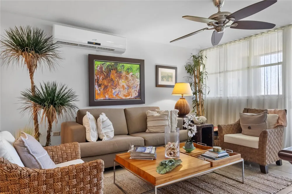285 PALMAS INN WAY CORNER SE #1303 Humacao, PR 00791