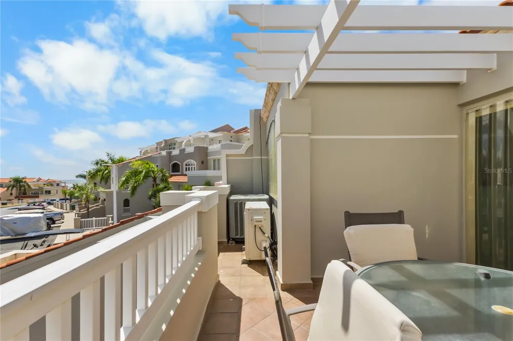 285 PALMAS INN WAY CORNER SE #1303 Humacao, PR 00791