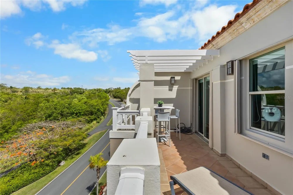285 PALMAS INN WAY CORNER SE #1303 Humacao, PR 00791
