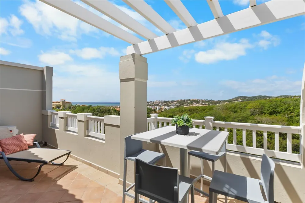 285 PALMAS INN WAY CORNER SE #1303 Humacao, PR 00791