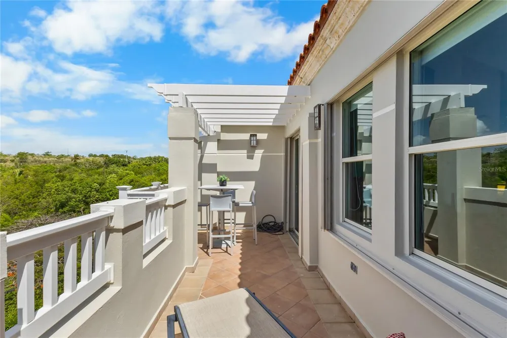 285 PALMAS INN WAY CORNER SE #1303 Humacao, PR 00791