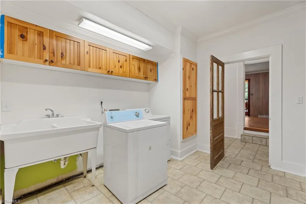 8217 Styers Ferry Road Clemmons, NC 27012