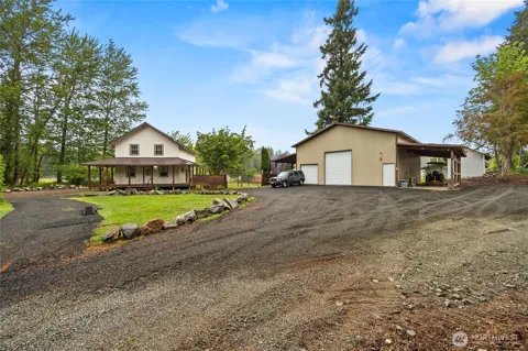 126 Tahoma Street W