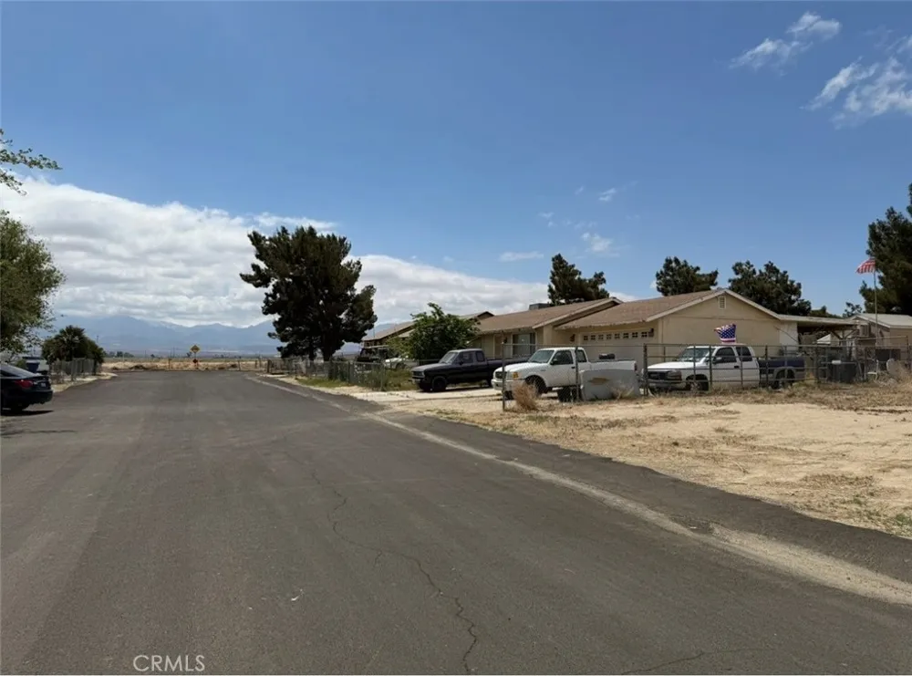 39143 169th E Palmdale, CA 93591