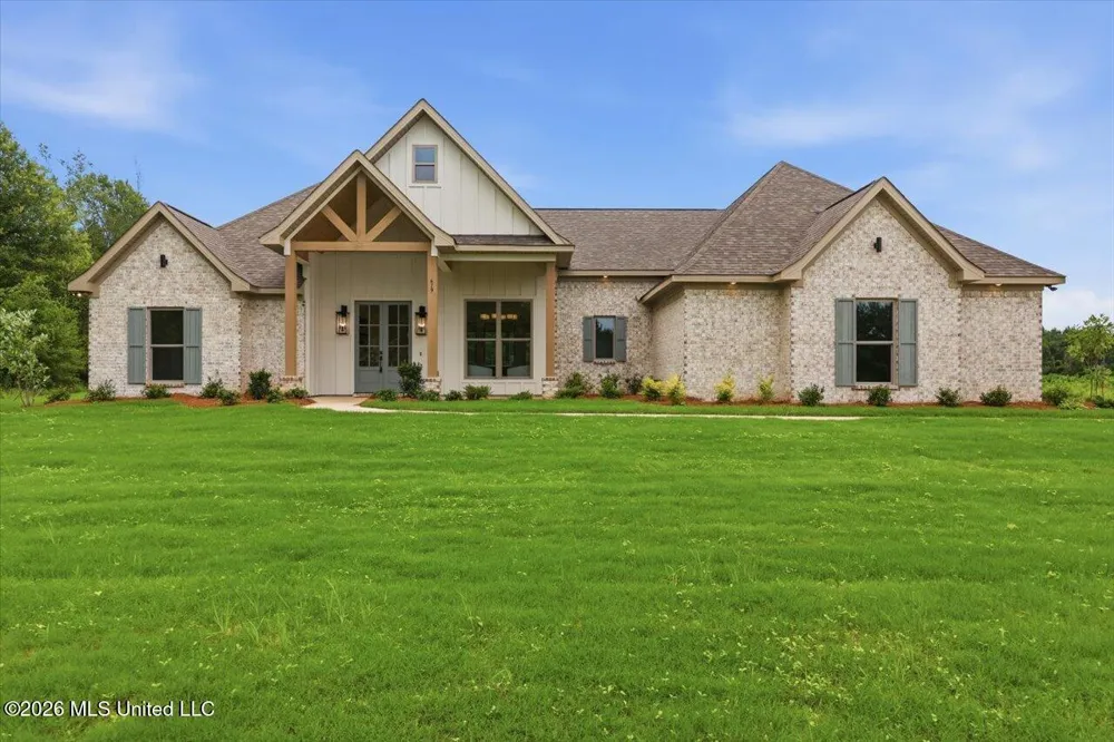 619 Dry Creek Road Magee, MS 39111