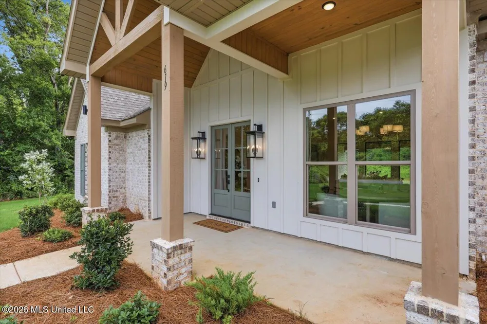 619 Dry Creek Road Magee, MS 39111