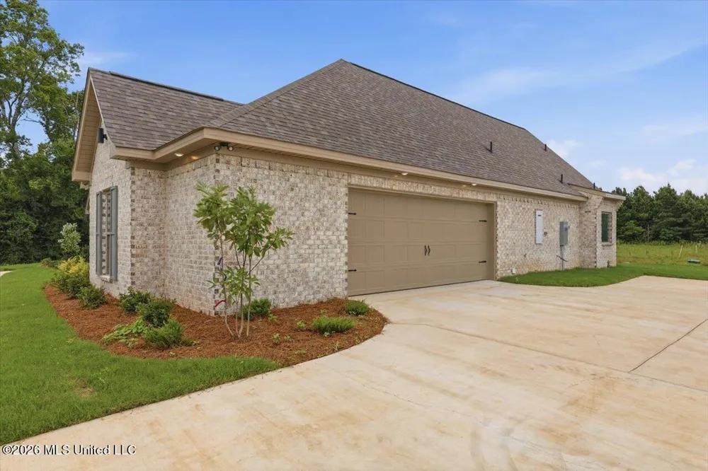 619 Dry Creek Road Magee, MS 39111