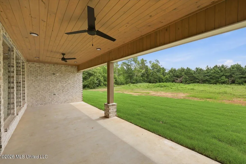 619 Dry Creek Road Magee, MS 39111
