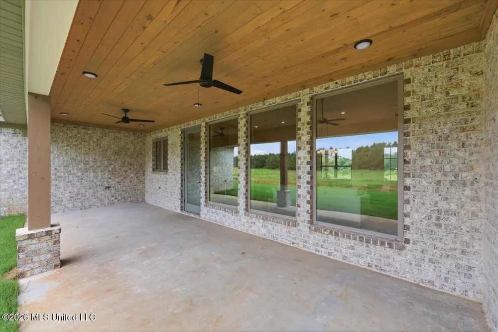 619 Dry Creek Road Magee, MS 39111