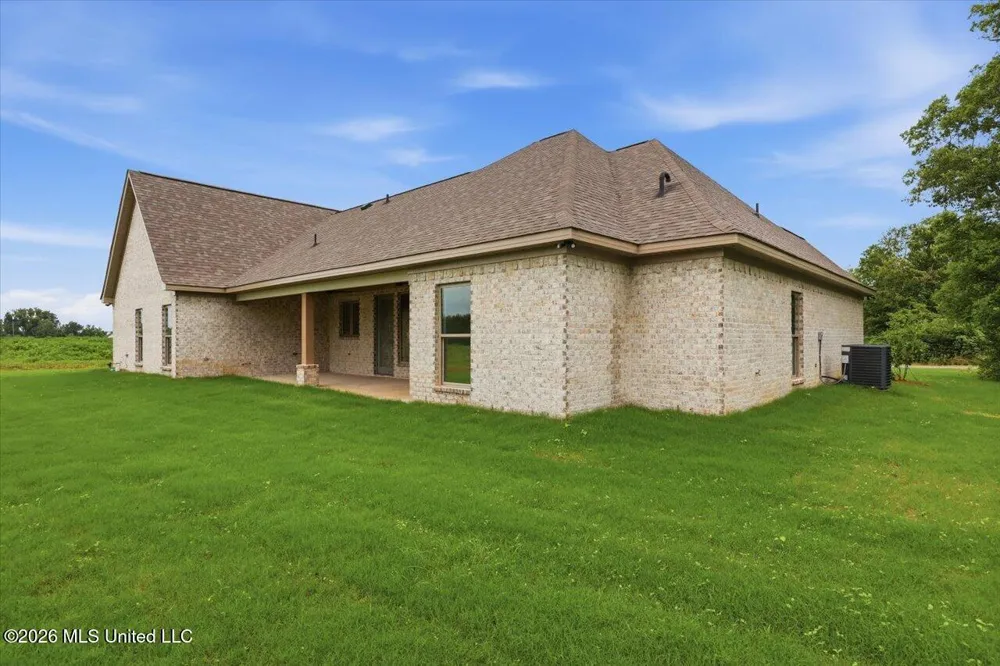 619 Dry Creek Road Magee, MS 39111